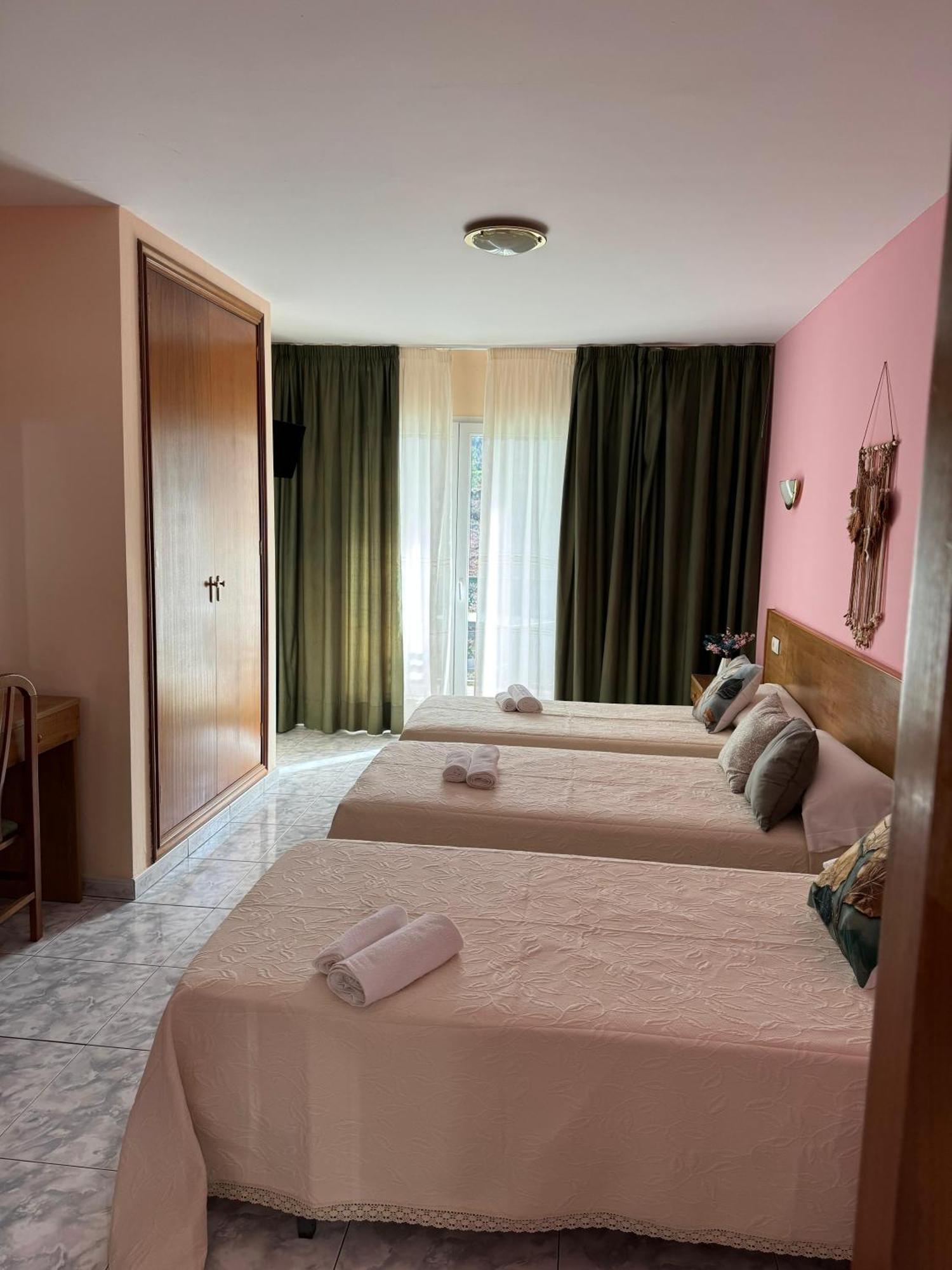 Hotel Campestre Chamuinas Pontevedra Bilik gambar