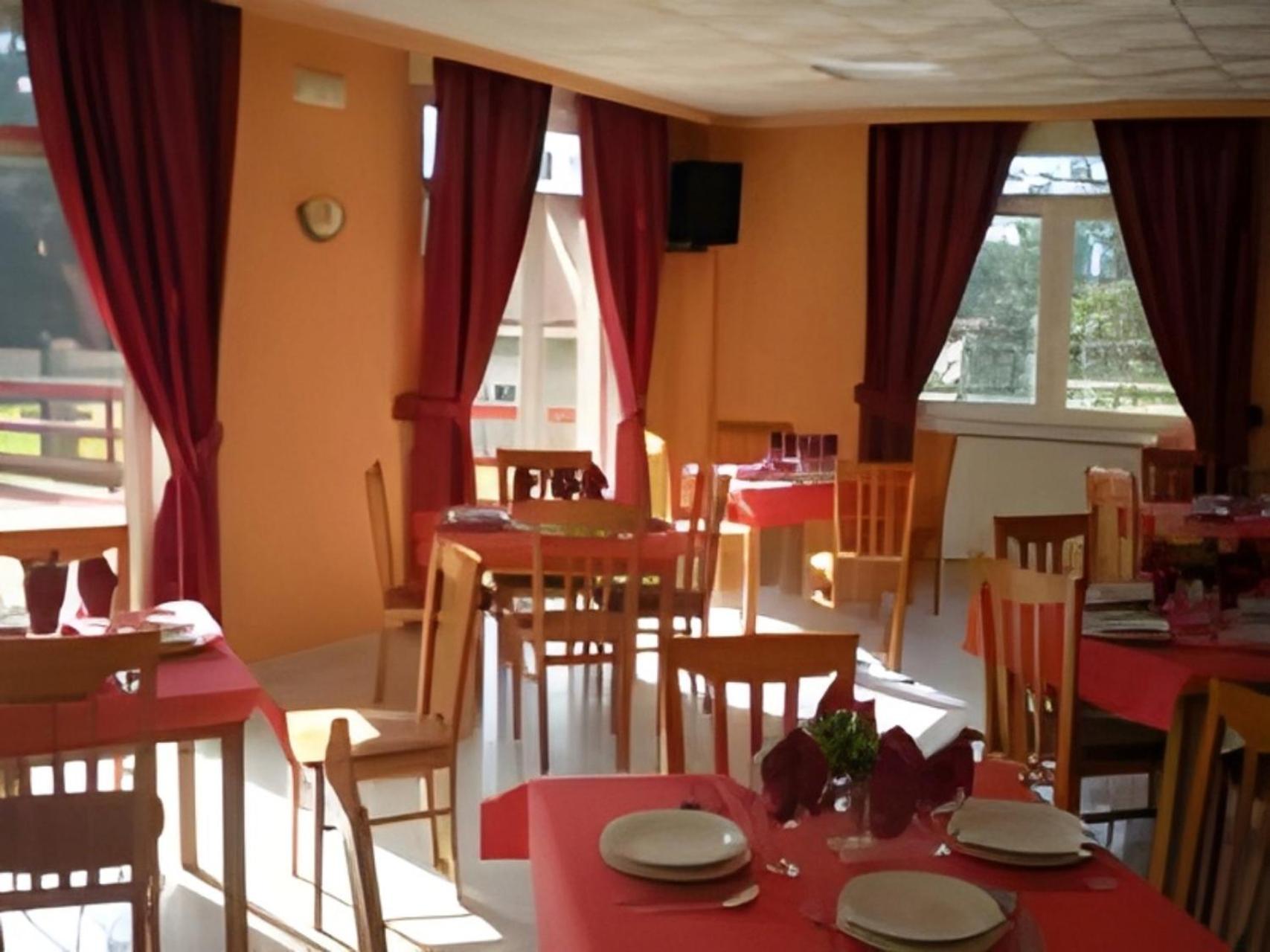 Hotel Campestre Chamuinas Pontevedra Luaran gambar